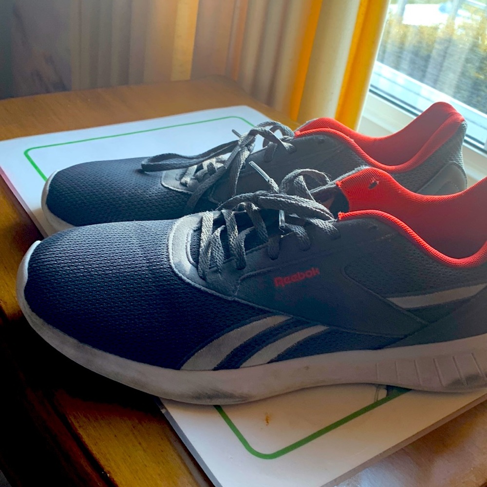 Men’s sneakers